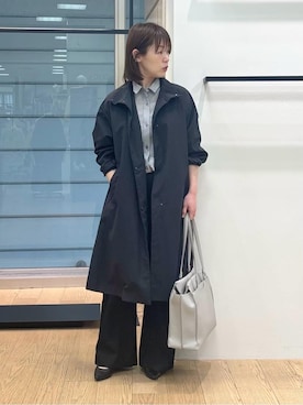 「INDIVI（インディヴィ）の【褒められパンツ／洗える】ウエストゴムワイドタックパンツ（その他パンツ、ブラック系）」を使った、asamiさん（レディース・156cm）の春コーディネート