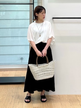 「INDIVI（インディヴィ）の【洗える／シアーチェック柄】異素材コンビスリーブトップス（Tシャツ/カットソー、ホワイト系）」を使った、asamiさん（レディース・156cm）の夏コーディネート
