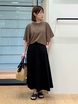 「INDIVI（インディヴィ）の【洗える／シアーチェック柄】異素材コンビスリーブトップス（Tシャツ/カットソー、ブラウン系）」を使った、asamiさん（レディース・156cm）の夏コーディネート