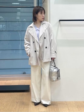 「INDIVI（インディヴィ）の【褒められパンツ／洗える】ウエストゴムワイドタックパンツ（その他パンツ、ホワイト系）」を使った、asamiさん（レディース・156cm）の春コーディネート