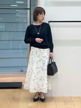 「INDIVI（インディヴィ）のスクエアトップロングネックレス（ネックレス、シルバー系）」を使った、asamiさん（レディース・156cm）の春コーディネート