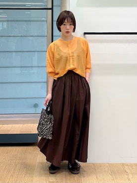「INDIVI（インディヴィ）の【シアー／軽羽織】ドルマン袖ニットカーディガン（カーディガン/ボレロ、オレンジ系）」を使った、asamiさん（レディース・156cm）の秋コーディネート