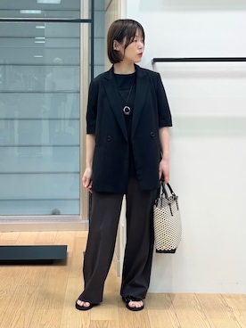 「INDIVI（インディヴィ）の【着る日傘／SETUP可能】ビスチェレイヤード風トップス（Tシャツ/カットソー、ブラック系）」を使った、asamiさん（レディース・156cm）の夏コーディネート