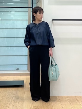 「INDIVI（インディヴィ）の【洗える／UVケア／SETUP可能】デニムライク ランタン袖ブラウス（シャツ/ブラウス、ブルー系）」を使った、asamiさん（レディース・156cm）の春コーディネート