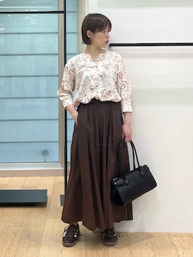 「INDIVI（インディヴィ）の【6分袖】アートドット柄ブラウス（シャツ/ブラウス、ベージュ系）」を使った、asamiさん（レディース・156cm）の秋コーディネート