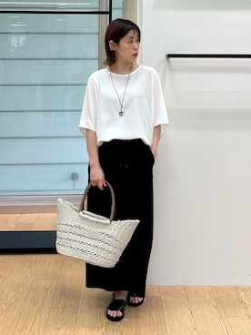 「INDIVI（インディヴィ）の【洗える／2WAY／裾ドロスト付き】 ドルマンスリーブチュニックトップス（Tシャツ/カットソー、ホワイト系）」を使った、asamiさん（レディース・156cm）の夏コーディネート
