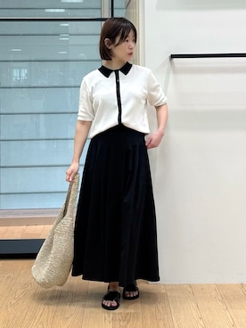 「INDIVI（インディヴィ）の【バイカラー】衿付きシャツ風ニット（ニット/セーター、ホワイト系）」を使った、asamiさん（レディース・156cm）の夏コーディネート