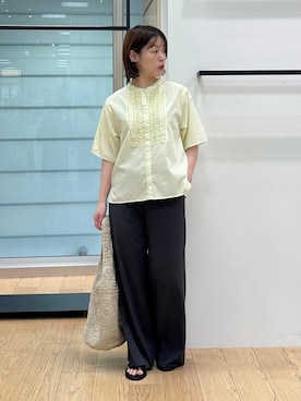 「INDIVI（インディヴィ）の【UVケア／吸汗速乾／着映え】フリルピンタックブラウス（シャツ/ブラウス、イエロー系）」を使った、asamiさん（レディース・156cm）の夏コーディネート