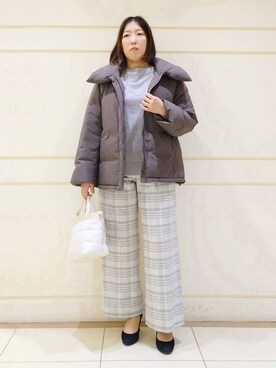 「INDIVI（インディヴィ）の【撥水／洗える／デザイン衿】ステッチレス ショートダウンコート（ダウンジャケット/コート、ブラウン系）」を使った、Itoさん（レディース・160cm）の冬コーディネート