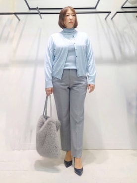 「INDIVI（インディヴィ）の【洗える／毛玉になりにくい】エクストラファインウール リブタートルニット（ニット/セーター、ブルー系）」を使った、Itoさん（レディース・160cm）の冬コーディネート