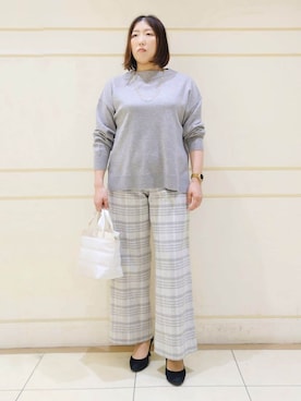 「INDIVI（インディヴィ）の【洗える／カシミヤ混】ボトルネック ドルマンスリーブニット（ニット/セーター、グレー系）」を使った、Itoさん（レディース・160cm）の冬コーディネート
