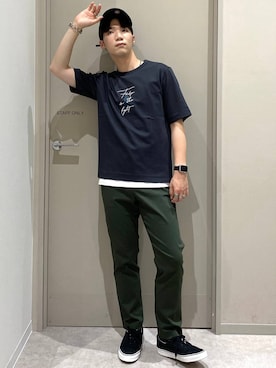 「GLOBAL WORK（グローバルワーク）のスゴラクストレッチスリムパンツ/601335（その他パンツ、グリーン系）」を使った、ゆさん（メンズ・175cm）の夏コーディネート