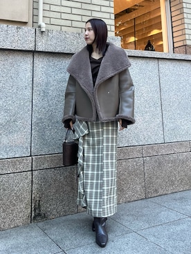 「アイテム（ムートンコート）」を使った、NANAMI NAKAMURAさん（レディース・160cm）の冬コーディネート