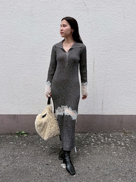 「LAGUNAMOON（ラグナムーン）のレースデザインニットワンピース（ワンピース、グレー系）」を使った、NANAMI NAKAMURAさん（レディース・160cm）の夏コーディネート