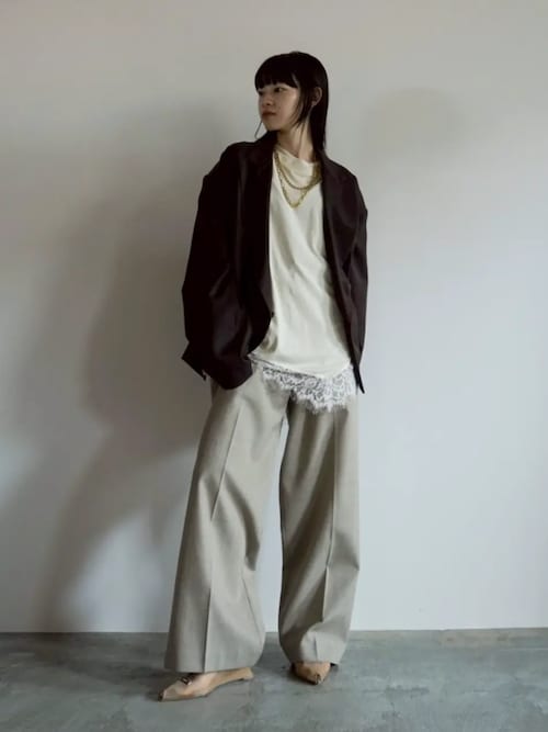 Pre-Order】アシメヘムレーストップ / Asymmetrical Hem Lace Top