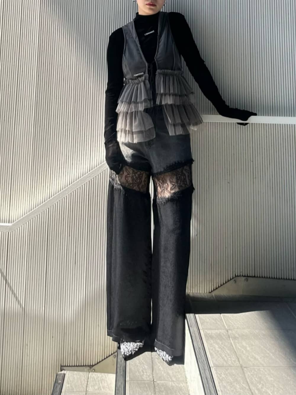 「prankproject、プランクプロジェクト、ベストコーデ、ベスト」｜「PRANK PROJECTの【23AUTUMN先行予約商品】ビジューミュール / Bijou Mules（パンプス、ブラック系）」を使った、PRANK PROJECTさん（レディース・164cm）の秋コーディネートの1枚目の写真