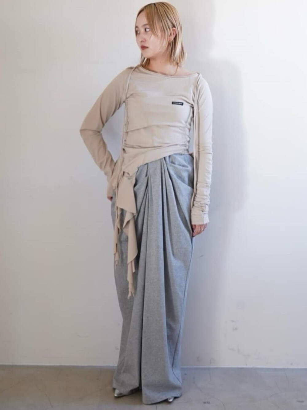 ラッフルヘムアシメトップ / Ruffle Hem Asymmetric Top ラッフルヘムアシメトップ / Ruffle Hem Asymmetric Top（その他