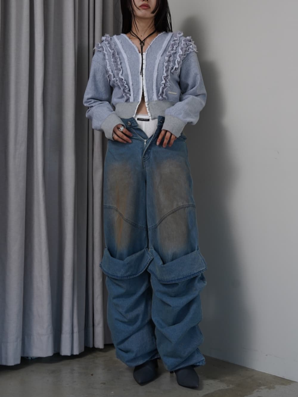 PRANK PROJECT（プランクプロジェクト）の「フリルスウェット