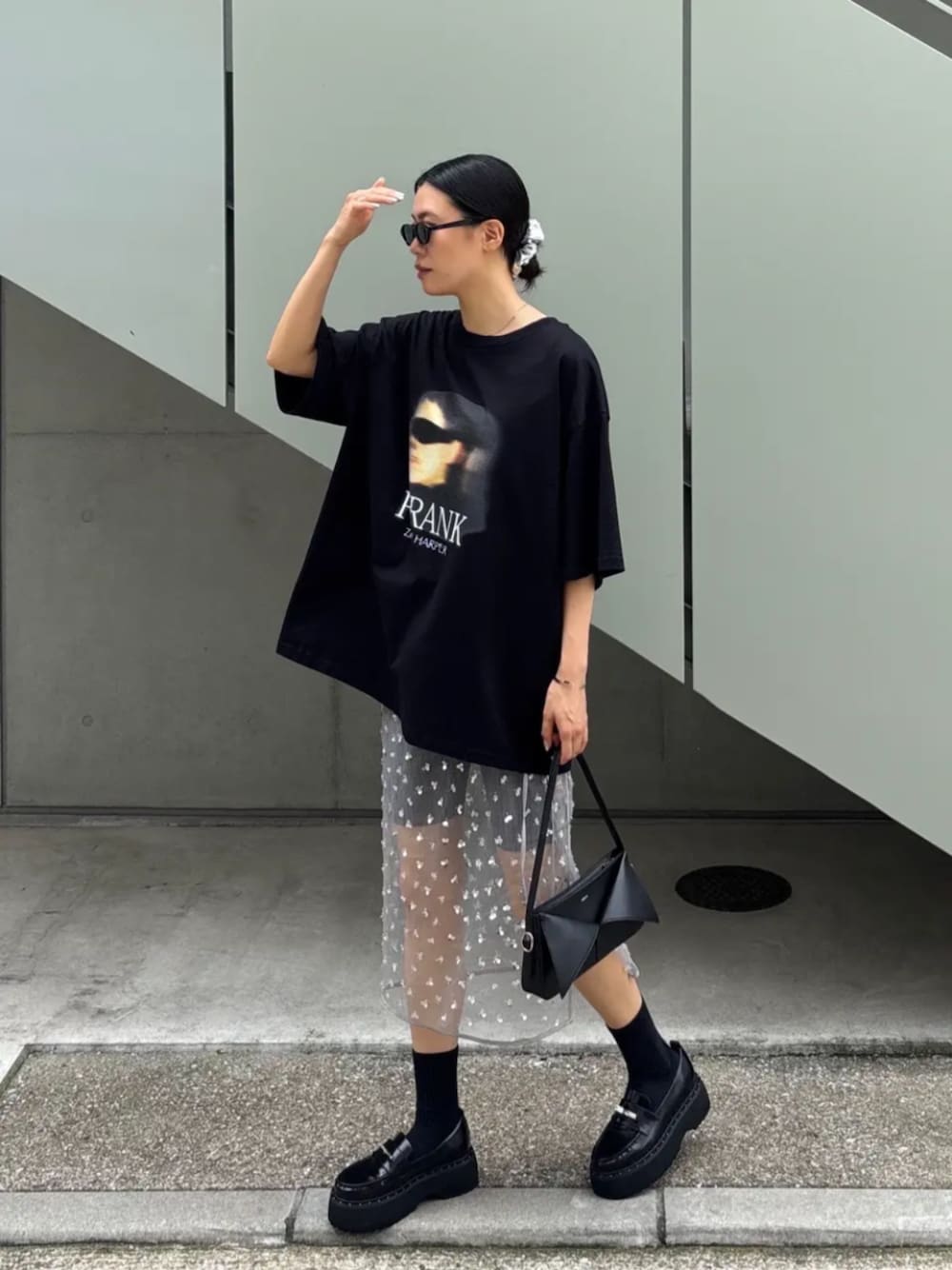 「prankproject、プランクプロジェクト」｜「PRANK PROJECTのサイドスリットサイクルニットパンツ / Side Slit Cycle Knit Pants（レギンス/スパッツ、グレー系）」を使った、PRANK PROJECTさん（レディース・167cm）の夏コーディネートの1枚目の写真