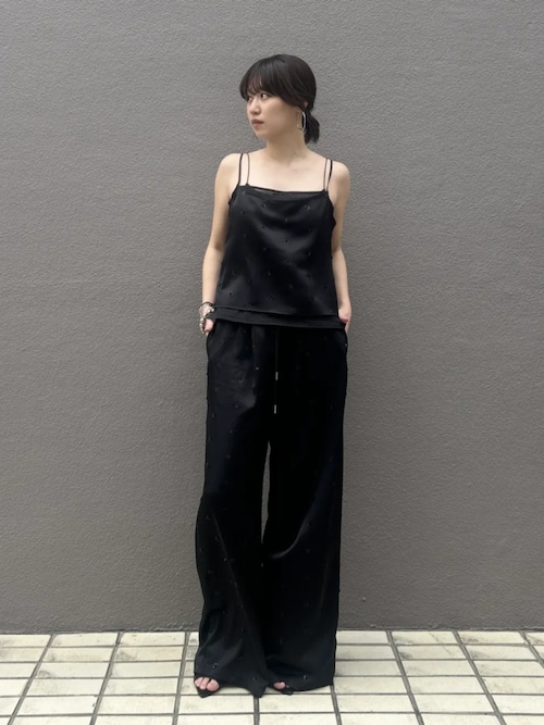 chesty フラワービジュー　パンツ　0 新品 フラワービジューサテンイージーパンツ / Flower Beaded Satin