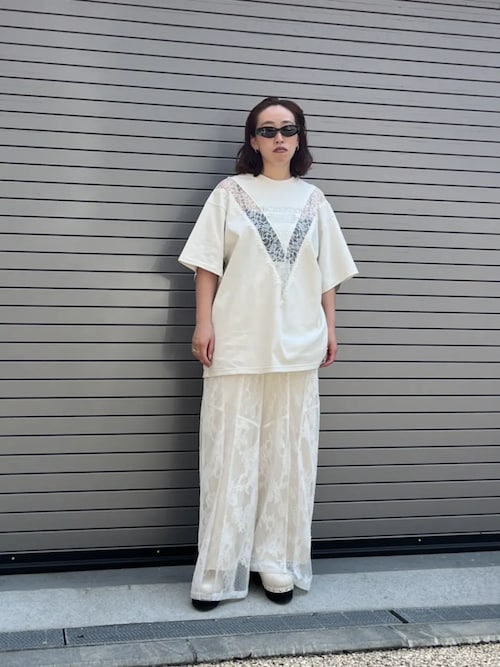 Vカットレースロゴトップ / V Cut Lace Logo Top（Tシャツ