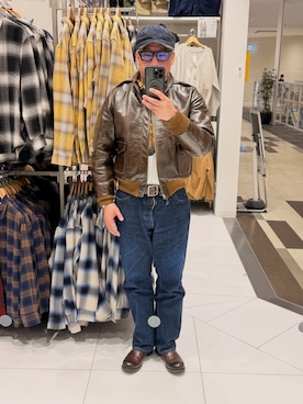 「アイテム（デニムパンツ）」を使った、杉澤俊哉さん（メンズ・179cm・50代）の秋コーディネート