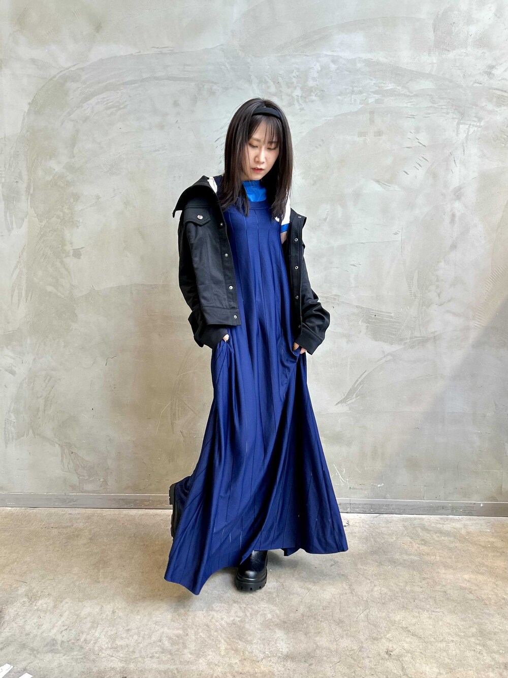 「BLUE VERSION、オリジナルス、レディース」｜「adidasのBLUE VERSION クラブTシャツ（トップス、ブルー系）」を使った、STさん（レディース・159cm）の春コーディネートの1枚目の写真