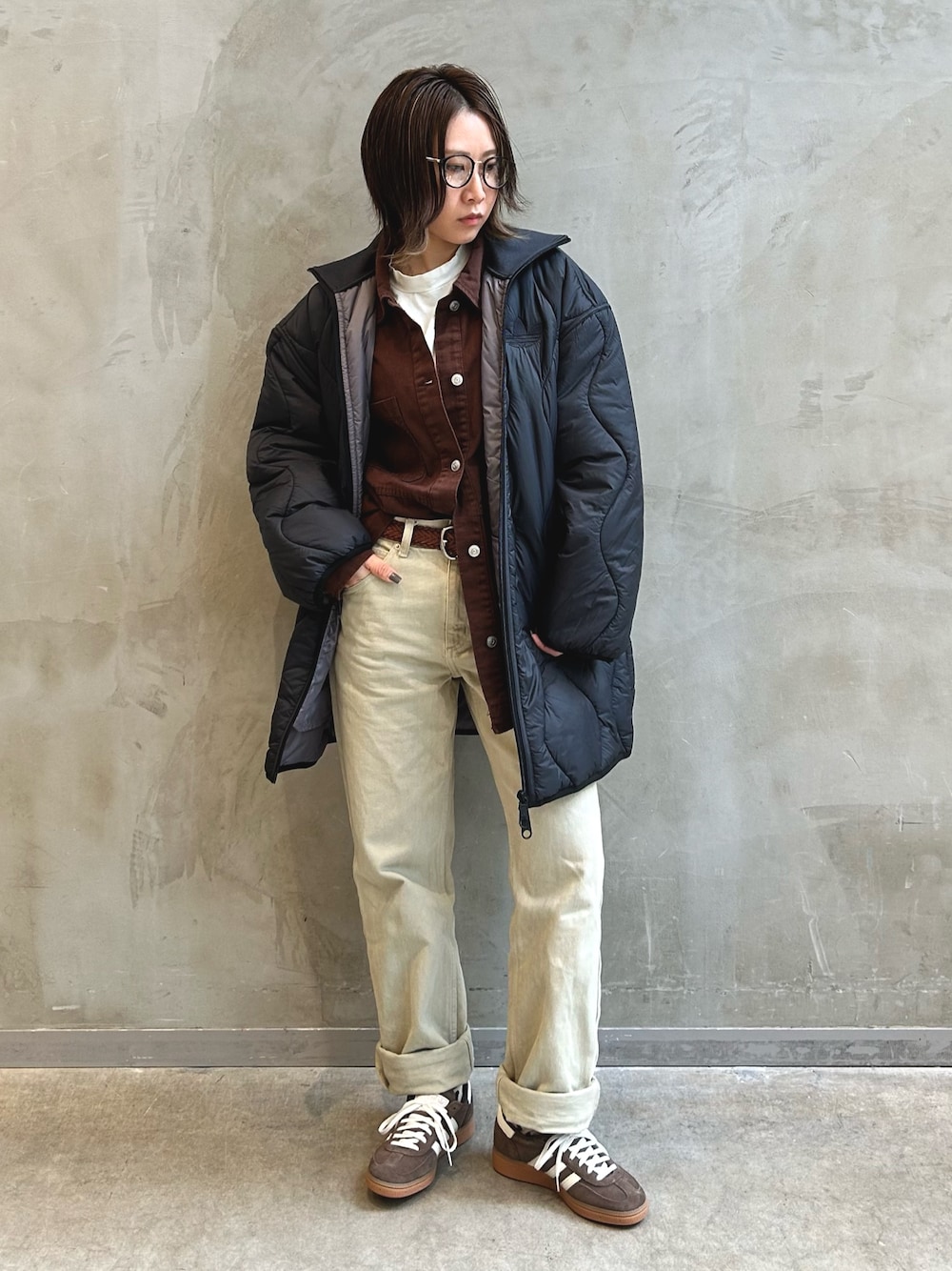 「スニーカー、ジャケット、アウター、キルティング、adidas、アディダス、キルティングジャケット、adidas originals、アディダスオリジナルス、ハンドボールスペツィアル」｜「adidasのキルテッドジャケット / アディダスオリジナルス adidas Originals（ダウンジャケット/コート、ブラック系）」を使った、STさん（レディース・159cm）の冬コーディネートの1枚目の写真