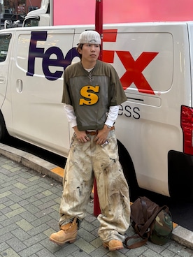 「アイテム（デジタル腕時計）」を使った、Syunyaさん（メンズ・179cm）の秋コーディネート