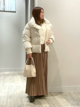 スカート（ベージュ系）を使った「ダウンジャケット」の人気