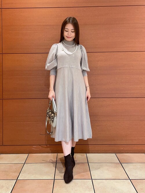 美品✨アナイ23年 ファインメリノフレアニットワンピース ベージュ 36 美品✨アナイ23年 ファインメリノフレアニットワンピース