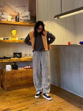 「Saturdays NYC（サタデーズ ニューヨークシティ ）のアイテム（スウェット）」を使った、EMIさん（レディース・165cm）の春コーディネート