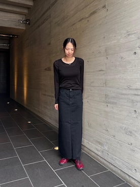 「アイテム（デニムスカート）」を使った、EMIさん（レディース・165cm）の秋コーディネート