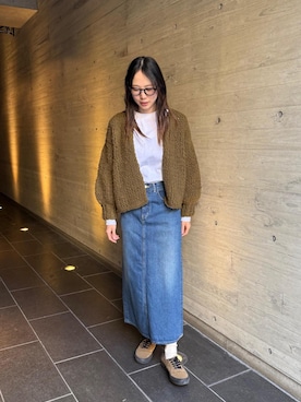 「アイテム（デニムスカート）」を使った、EMIさん（レディース・165cm）の秋コーディネート