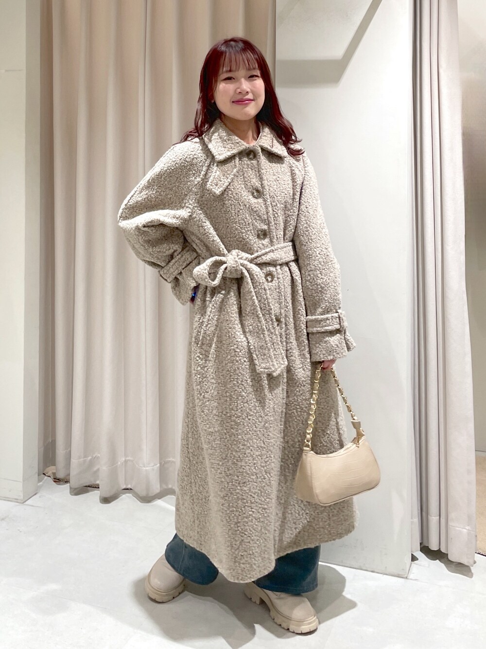 「骨格ウェーブ、ブルべ夏、低身長、低身長コーデ、低身長女子、コート、冬アウター、デニム、ブーツ、きれいめカジュアル、オトナカワイイ、クリスマスに着たい服、冬コーデ、冬、お出かけコーデ」｜「FREE'S MARTの◆2WAYブークレステンカラーロングコート（ステンカラーコート、ブラウン系）」を使った、harunaさん（レディース・149cm）の秋コーディネートの1枚目の写真