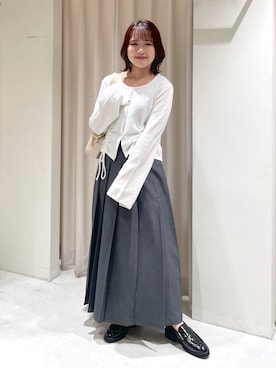 「FREE'S MART（フリーズマート）の◆フロントスリットプリーツロングスカート（スカート、グレー系）」を使った、harunaさん（レディース・149cm）の冬コーディネート