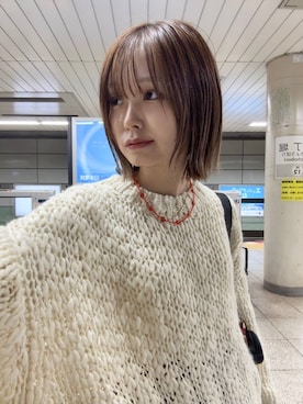 「アイテム（アクセサリー、レッド系）」を使った、なつきさん（レディース・157cm）の秋コーディネート