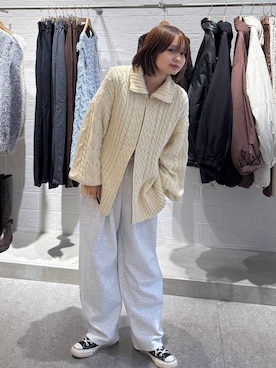 「アイテム（スウェットパンツ）」を使った、なつきさん（レディース・157cm・20代）の秋コーディネート