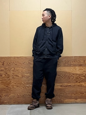 「AVIREX（アヴィレックス）のアイテム（スウェットパンツ）」を使った、tomoさん（メンズ・173cm）の秋コーディネート