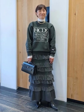 「フェミニンコーデ」｜「アイテム（スウェット）」を使った、enokiさん（レディース・157cm）の秋コーディネート