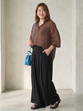 「nissen（ニッセン）のさらひやカットソーワイドパンツ（接触冷感・UVカット）（選べる２レングス）（パンツ、ブラック系）」を使った、nissen AI Modelsさん（レディース・160cm）の春コーディネート