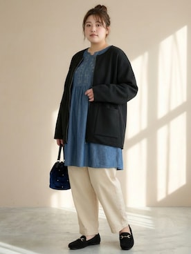 「nissen（ニッセン）のコーデュロイコクーンパンツ（パンツ、ホワイト系）」を使った、nissen AI Modelsさん（レディース・160cm）の秋コーディネート