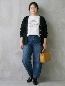 「nissen（ニッセン）の＜大きいサイズ＞バレルレッグデニムパンツ（ゆったりヒップ）（パンツ、ブルー系）」を使った、nissen AI Modelsさん（レディース・160cm）の夏コーディネート