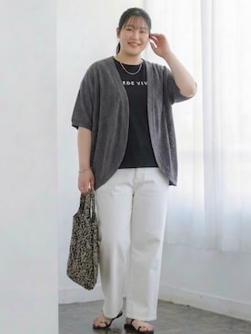 「nissen（ニッセン）のウエスト裏ゴムボックスストレッチストレートデニムパンツ＜大きいサイズ有＞（パンツ、ホワイト系）」を使った、nissen AI Modelsさん（レディース・160cm）の春コーディネート
