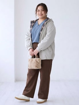 「nissen（ニッセン）のアイテム」を使った、nissen AI Modelsさん（レディース・160cm）の秋コーディネート
