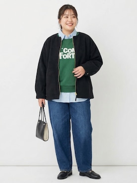 「SMILE LAND（スマイルランド）の＜大きいサイズ＞バレルレッグデニムパンツ（ゆったりヒップ）（デニムパンツ）」を使った、nissen AI Modelsさん（レディース・160cm）の秋コーディネート