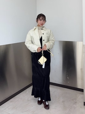 「アイテム（財布、ベージュ系）」を使った、みおさん（レディース・157cm）の秋コーディネート