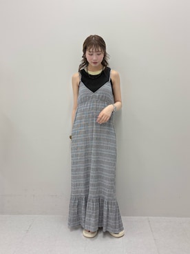 「KBF（ケイビーエフ）のマジョリカプリーツチェックキャミワンピース（ワンピース、グレー系）」を使った、みおさん（レディース・157cm）の春コーディネート