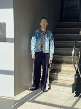 「アイテム（サンダル、グレー系）」を使った、小林優翔さん（メンズ・177cm）の秋コーディネート