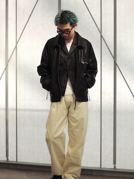 「Toironier（トワロニエ）のToironier/トワロニエ/Denim Trucker Jacket（その他アウター、ブラック系）」を使った、小林優翔さん（メンズ・177cm）の夏コーディネート
